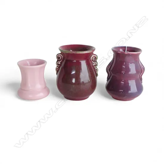 3 EARLY CROWN LYNN/AMBRICO VASES one with small chip to rim H.95mm