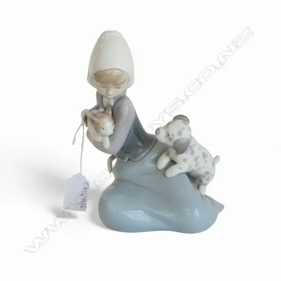 LLADRO GIRL w. CAT & DOG H.170mm