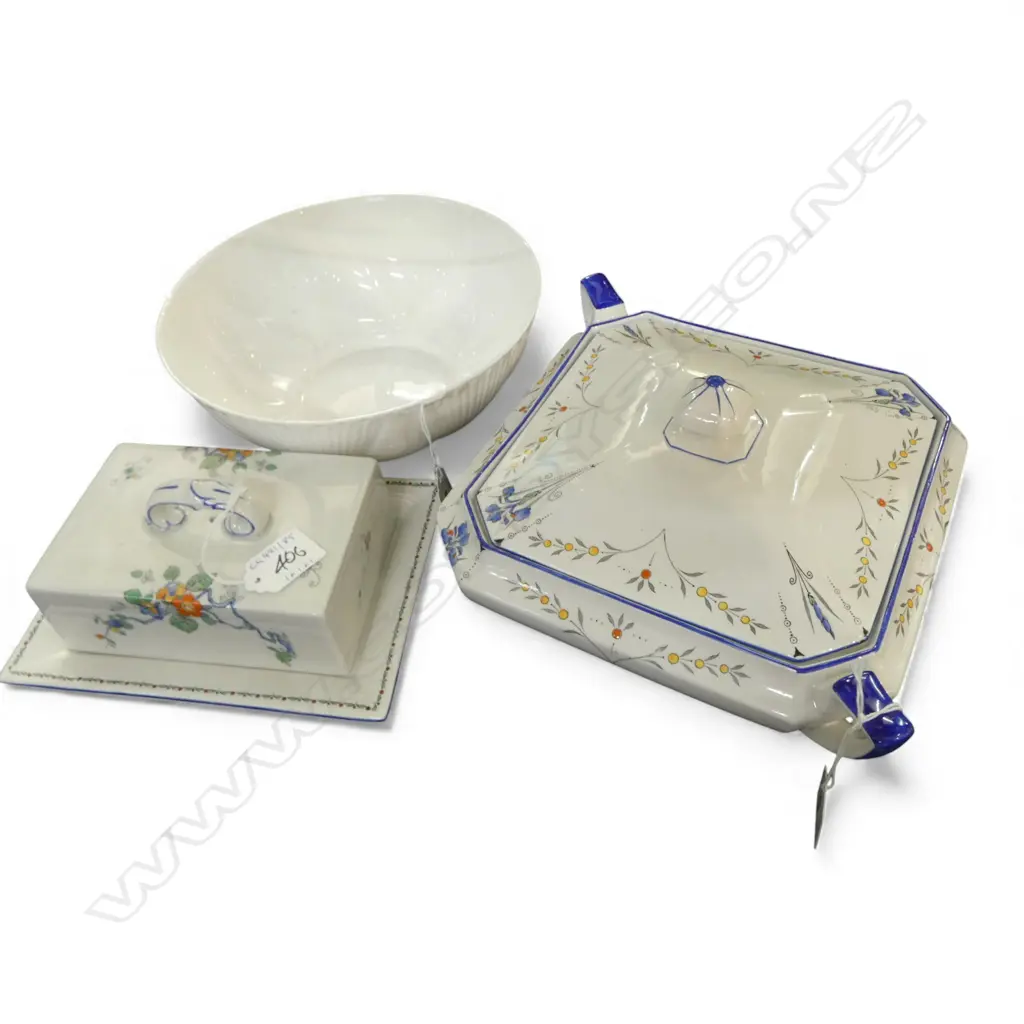 SHELLEY CHINA LIDDED TURREEN LIDDED CHESSE DISH & WHITE BOWL Image 1++