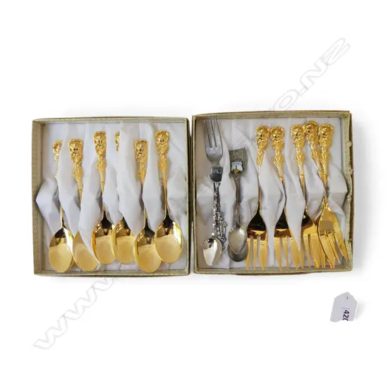 12 PCES EETRITE 24K GOLD PLATED CUTLERY, BOXED + 4 SILVER? SPOONS