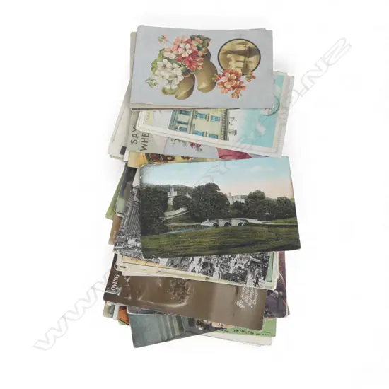 COLLECTION APPROX. 50 VINTAGE WORLD POSTCARDS