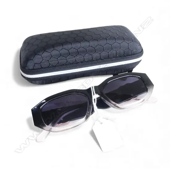 'GUCCI' SUNGLASSES, CASED