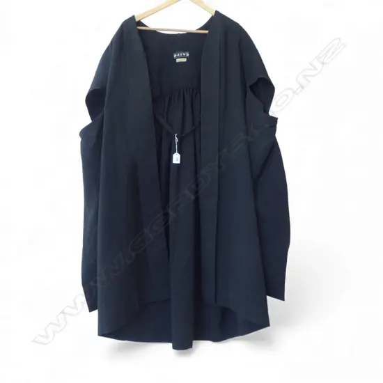 VINTAGE A. CAIRD & SONS SCOTTISH JUDGES GOWN labelled