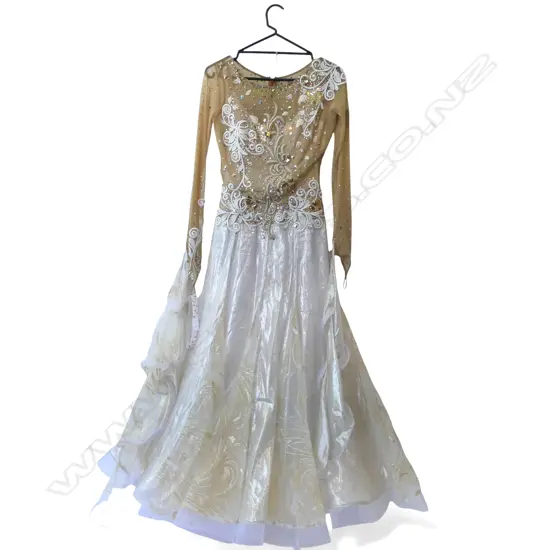 SLIM FIT FLAMENCO DRESS WITH DECORATIVE RHINESTONES L1340MM