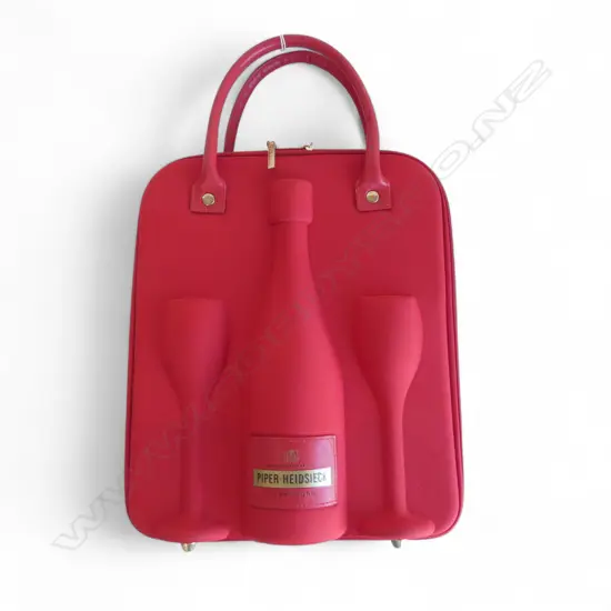 PIPER-HEIDSIECK CHAMPAGNE CARRY BAG 360x310mm