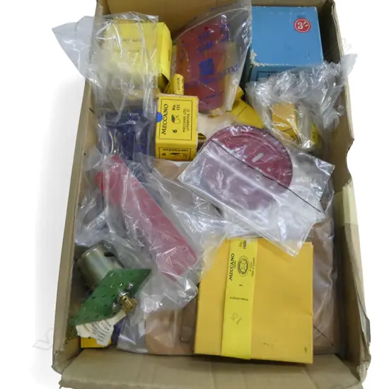 BOX OF VINTAGE MECCANO SOME IN ORIGINAL BOXES
