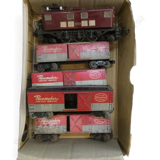 O GAUGE SAKAI ELECTRIC ENGINE & 4 CARRIAGES