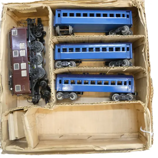 ORIGINAL BOX O GAUGE ELECTRIC STANDARD ENGINE & 3 CARRIAGES