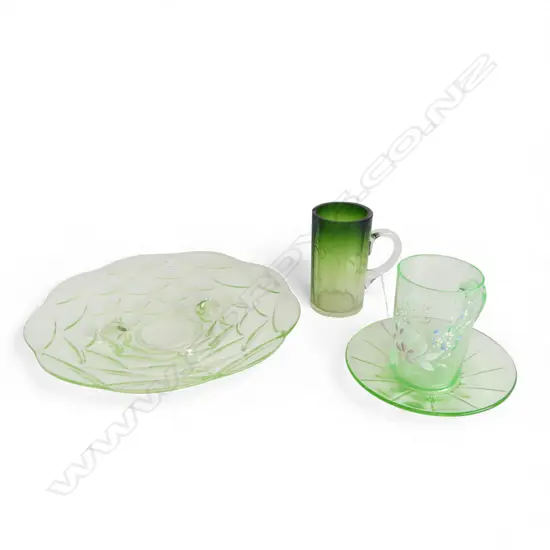 4 PCES URANIUM GLASS; 2 MUGS, 2 PLATES 250mm dia FAULTS