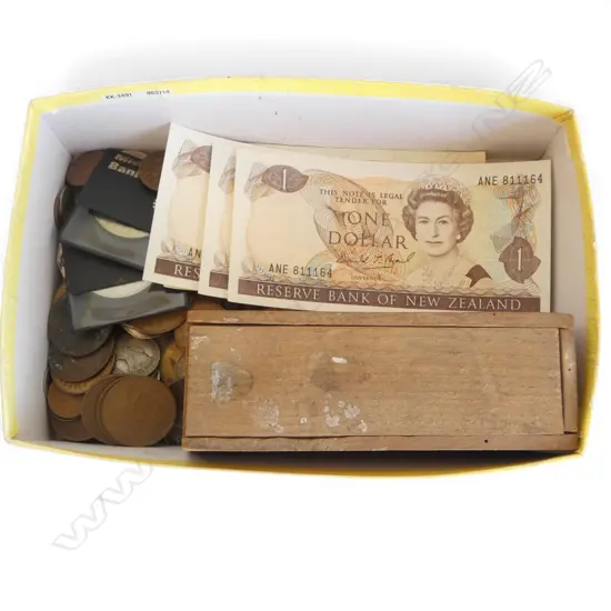 ASST. COINS, 4 NZ $1 BANK NOTES (BRASH), DOMINOES