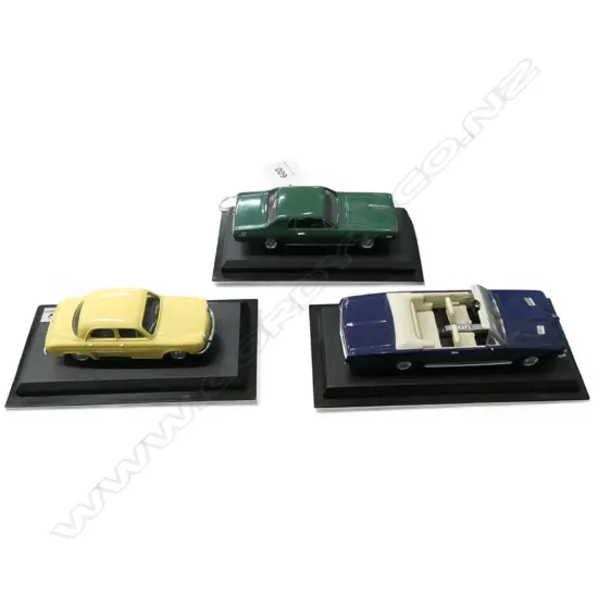 3 MODEL CARS, L.130 x 40mm, Pontiac, Renault & Mercury
