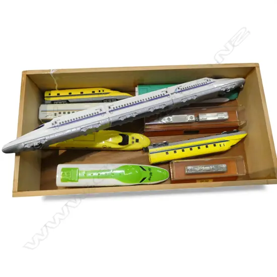 COLLECTION JAPANESE BULLET TRAIN MODELS