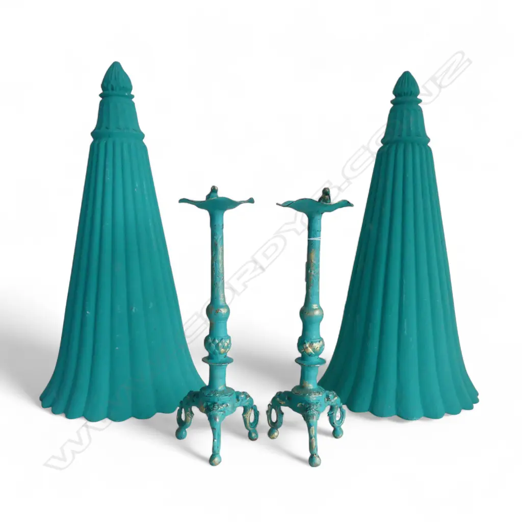 PR WOODEN WALL DECORATIONS H.650mm + PR ORIENTAL METAL CANDLESTICKS H.395mm, both painted turquoise Image 1++