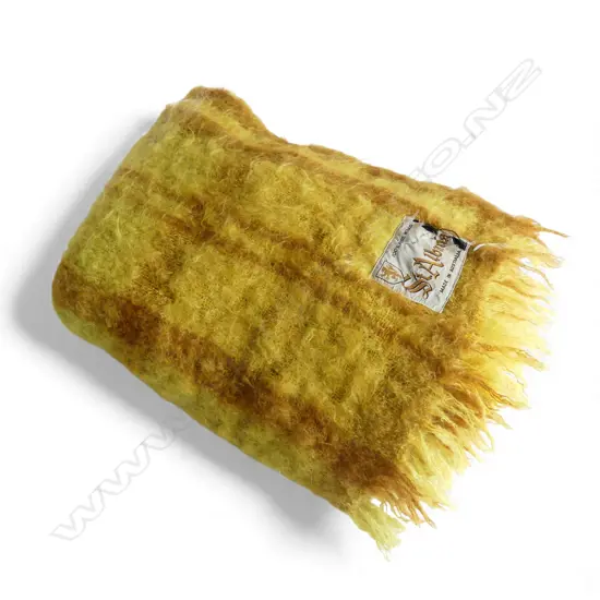 VINTAGE ST. ALBANS 100% MOHAIR RUG YELLOW & TAN TONES