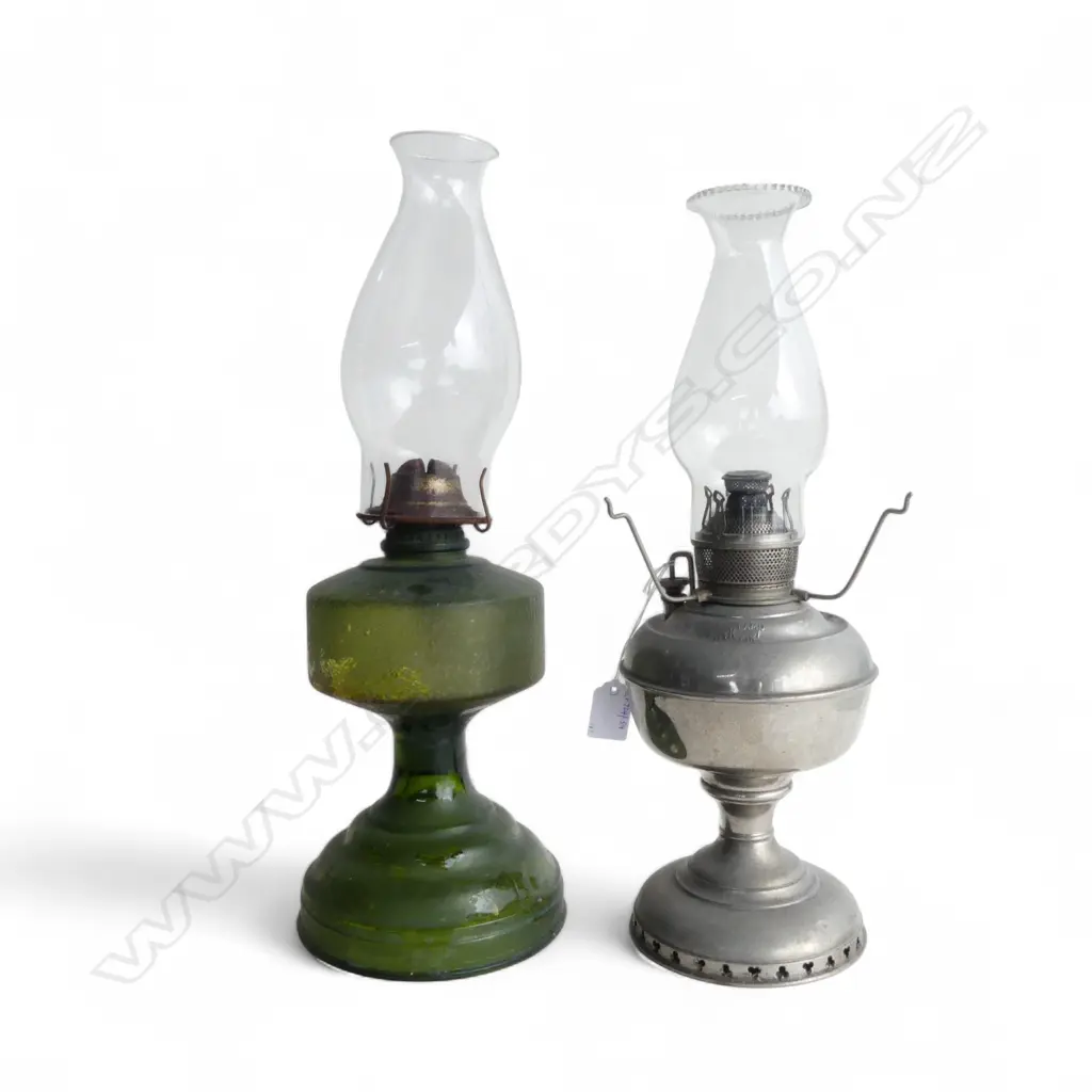 MILLER METAL TABLE KERO LAMP & GREEN GLASS TABLE KERO LAMP H450MM Image 1++