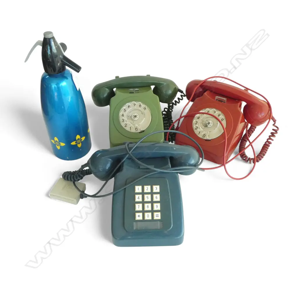 3 VINTAGE PHONES + SODA BOTTLE Image 1++
