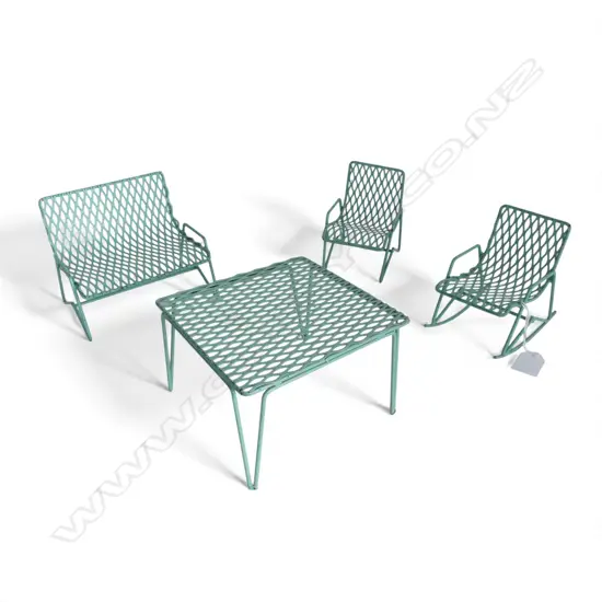 4 PCE GREEN METAL OUTDOOR FURNITURE SET (DOLL SIZE) TABLE 150x150mm