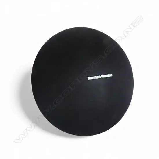 HARMAN / KARDON 'ONYX STUDIO 3' WIRELESS SPEAKER 290mm dia