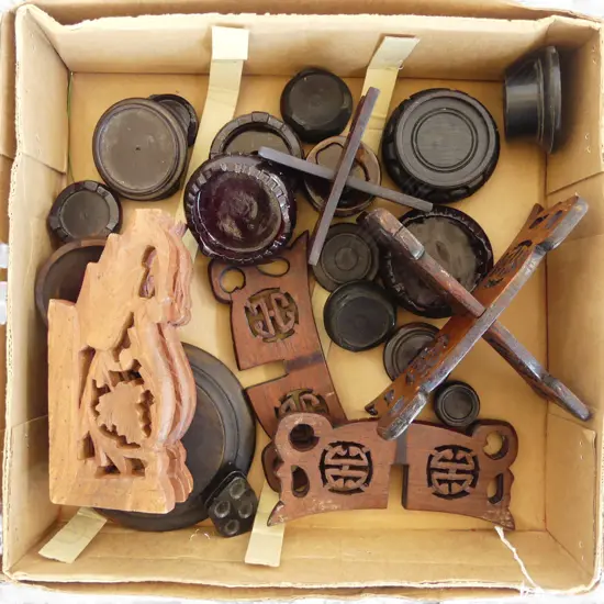 Box of Chinese vase + bowl stands: Various