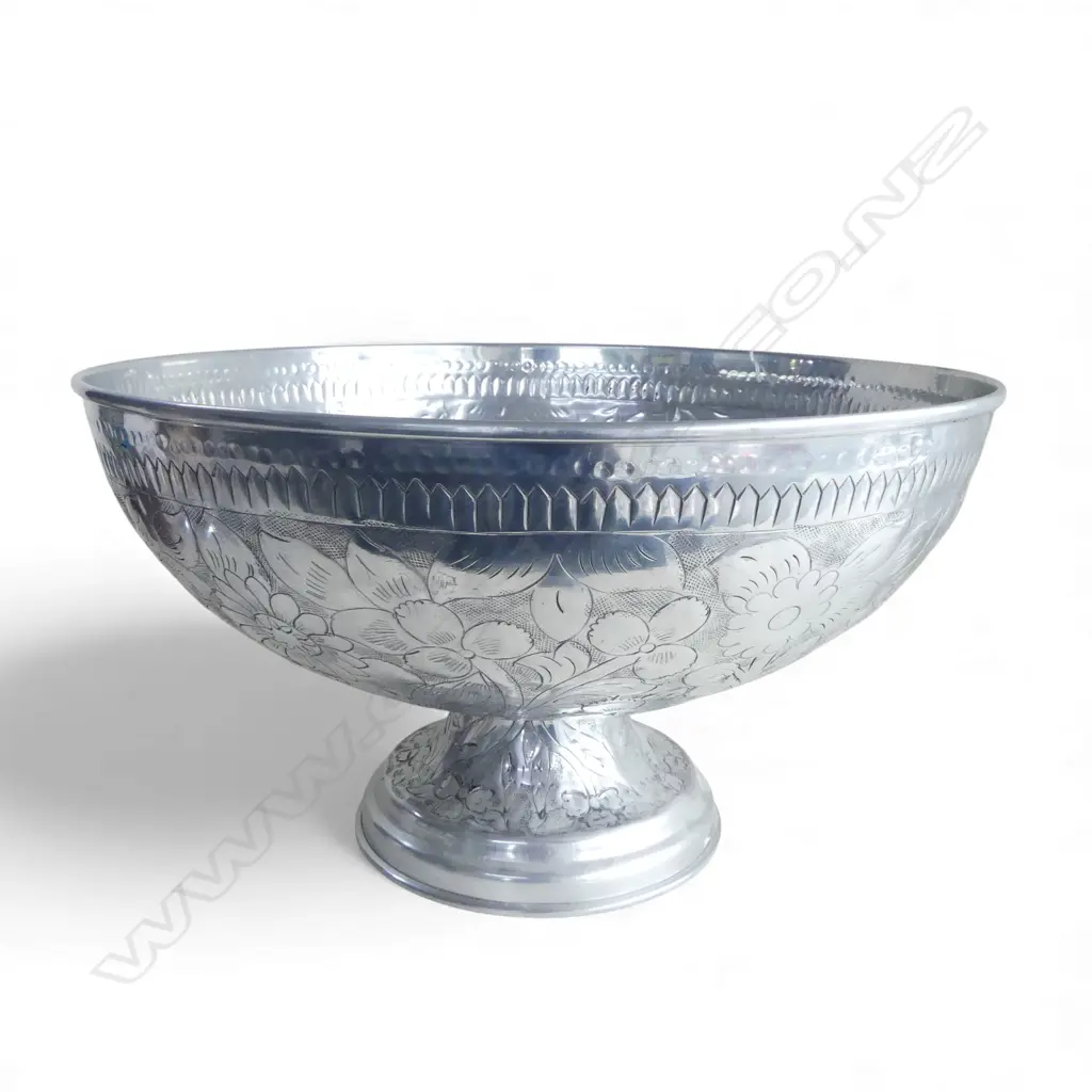 LG SILVER TONE METAL FOOTED BOWL H.290mm, 510mm dia Image 1++