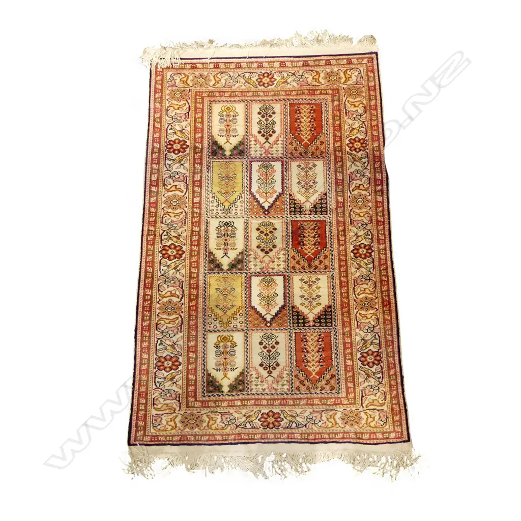 SMALL HAND KNOTTED SILK RUG 1000x650mm Image 1++