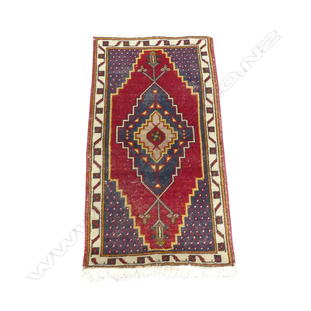 HAND KNOTTED WOOL PILE RUG 980x510mm Image 1++