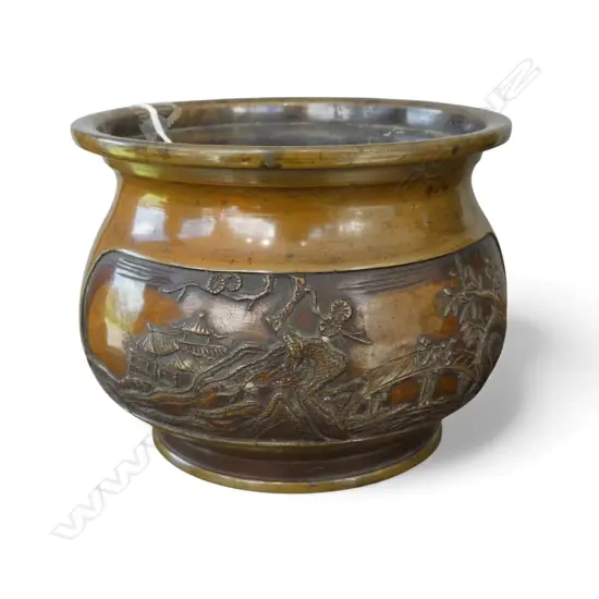19TH C CHINESE BRONZE INCENSE BURNER HALLMARK TO BASE H88MM