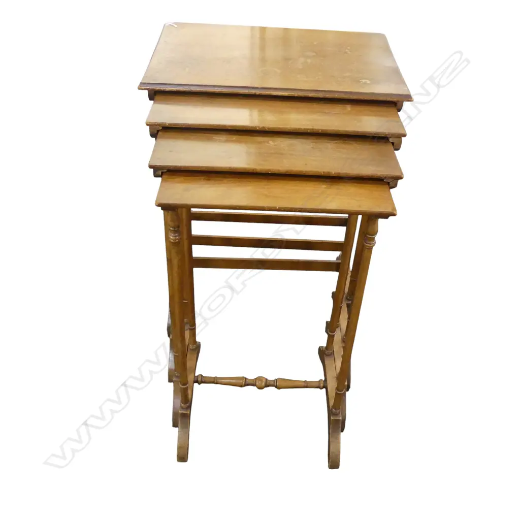 4 NESTING TABLES W.545mm Image 1++
