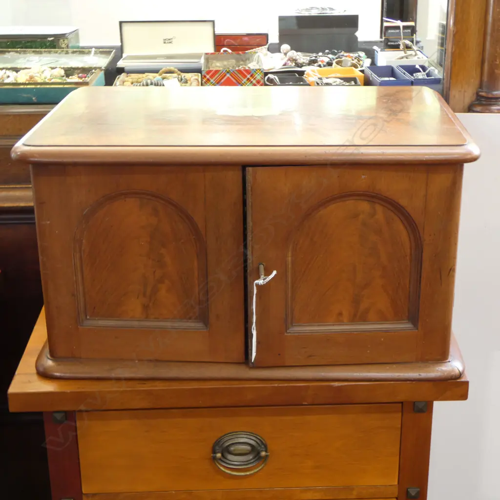 ANTIQUE 4 DRAWER MAHOGANY CUTLERY CANTEEN (empty) 560x375x300mm Image 1++