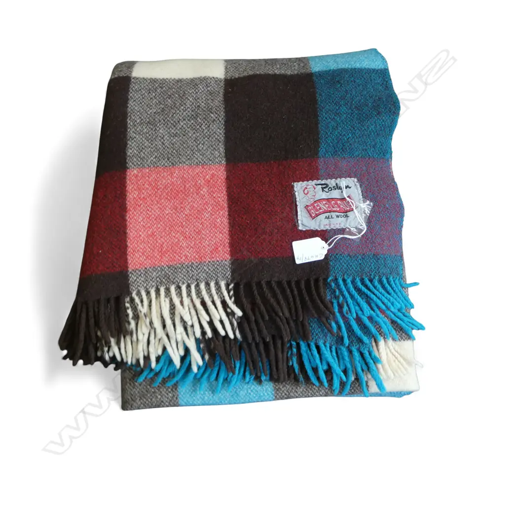 VINTAGE NZ WOOL TRAVEL RUG BY ROSLYN EXCELLENT CONDITION, L.1560MM W.1280MM Image 1++