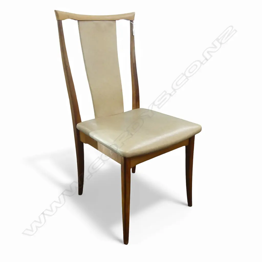 RETRO DINING CHAIR Image 1++