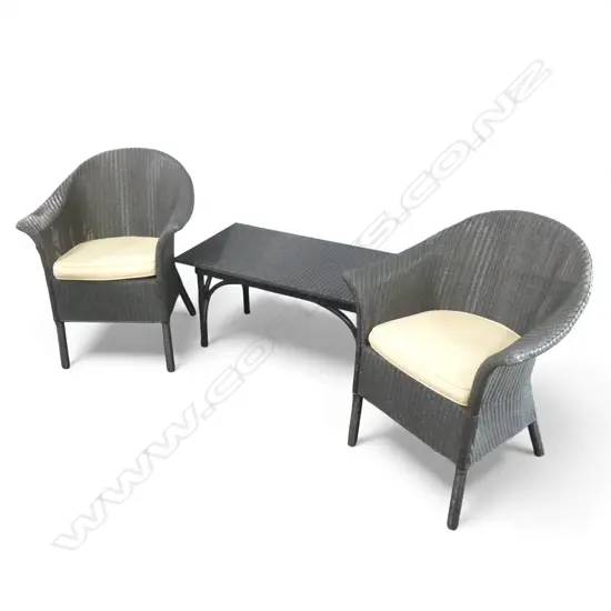 PR LUSTYS LLOYD LOOM PATIO CHAIRS & SIDE TABLE