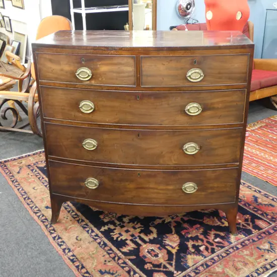 VICTORIAN MAHOGANY BOW FRONT CHEST OF DRAWERS 1040x540x1050mm