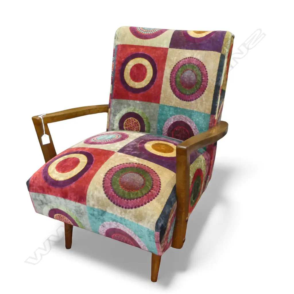 UPHOLSTERED ARMCHAIR Image 1++