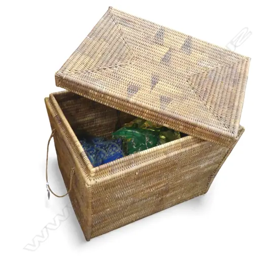 LG LIDDED CANE CONTAINER W.550mm + ASST. SCARVES INSIDE