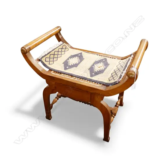 WOODEN STOOL W.685mm w. SMALL RUG ON SEAT