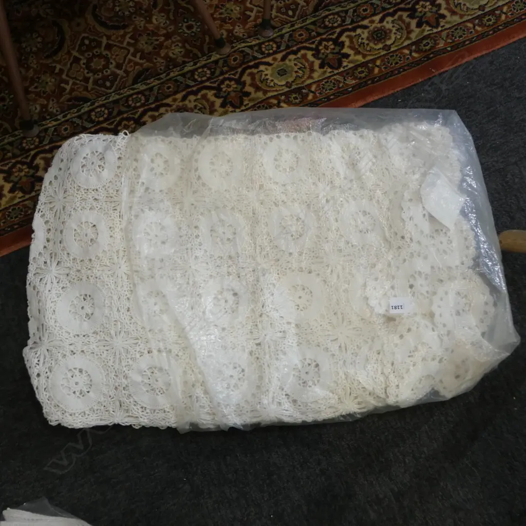 CROCHET TABLECLOTHE  with note: Crochet by grandmother (great) Diedrich (1925) Image 1++