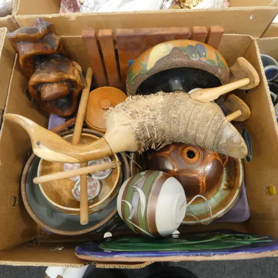 ASST. STUDIO POTTERY, WOODEN ITEMS + MORRIS & JAMES PIG WALL PLAQUE