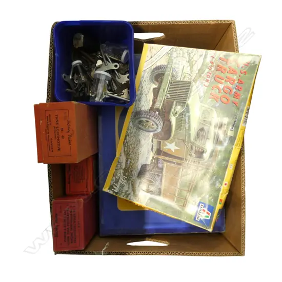 BOX LOT EMPTY TRAIN BOXES TRAIN KEYS DECK GIRDER BRIDGES MODEL TRUCK ETC