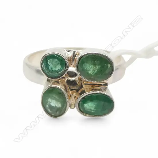 SILVER & 4 STONE JAIPUR EMERALD RING SIZE Q
