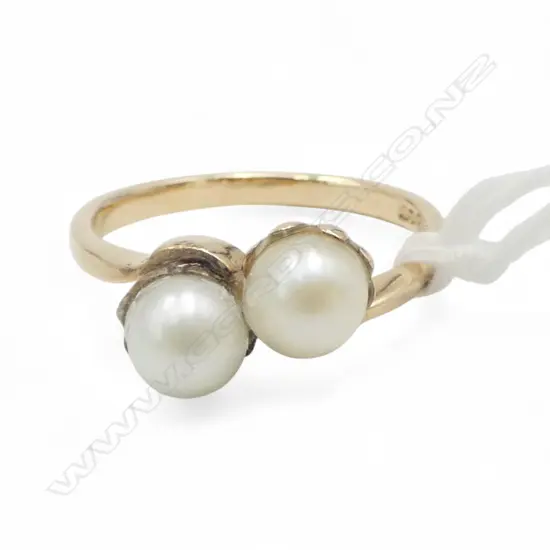 9ct DOUBLE PEARL RING, 2.05gm SIZE K