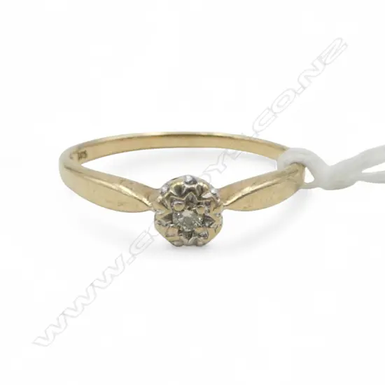 9ct DIAMOND RING, 1.55gm SIZE Q