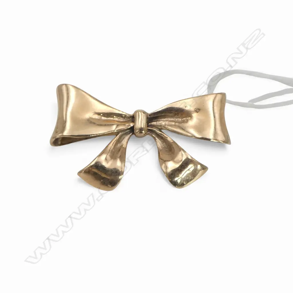 9ct GOLD BOW BROOCH 4.4gms Image 1++