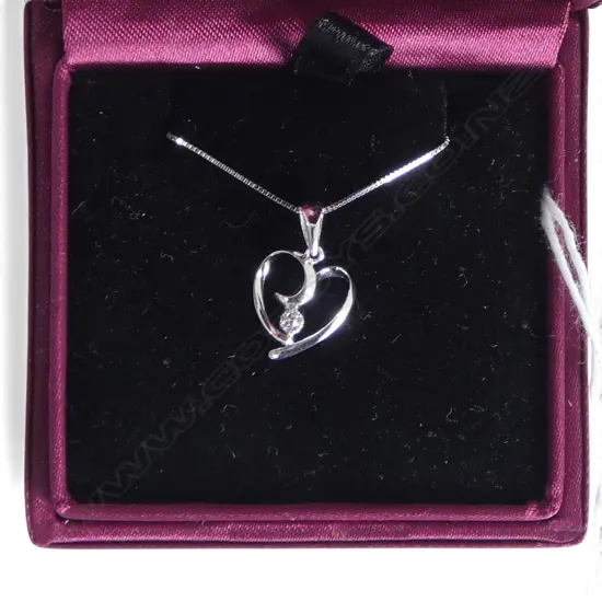 10ct WHITE GOLD & DIAMOND HEART PENDANT & CHAIN, L.400mm, 1.20gm