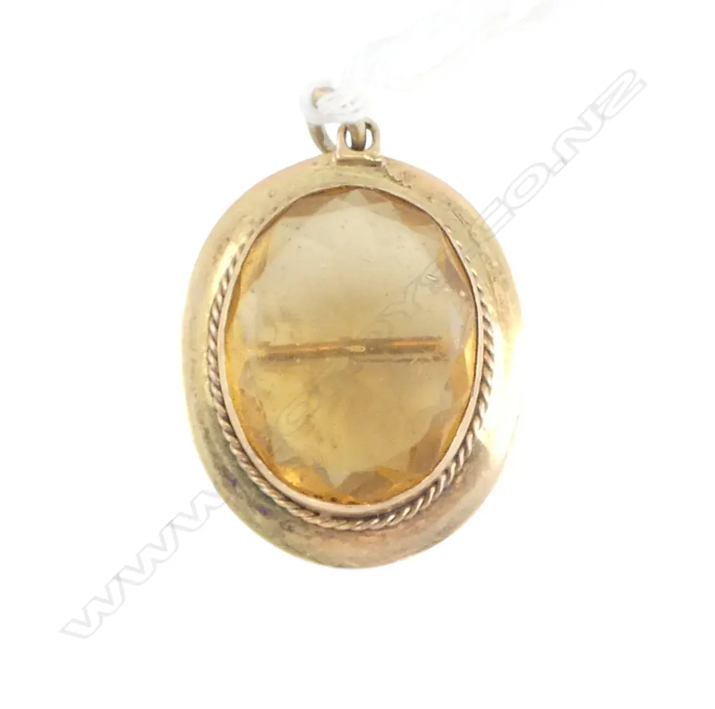 VINTAGE 9ct GOLD FRAMED oval faceted yellow/amber toned GEMSTONE PENDANT / BROOCH 6.2gms Image 1++