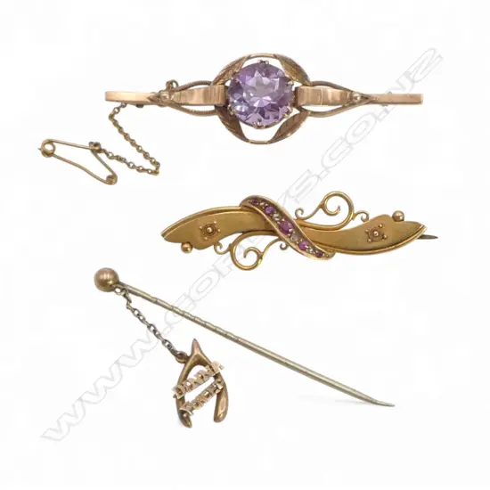 9CT GOLD STICKPIN/AMETHYST BROOCH/DIAMOND & RUBY BROOCH 6gms