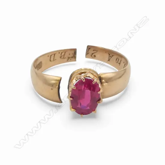 15ct GOLD OLD  FAUX RUBY RING the band broken 3.03gms