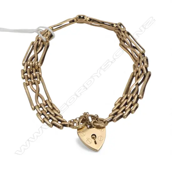 9ct GOLD VINTAGE GATE LINK BRACELET  heart padlock clasp 21.5gms