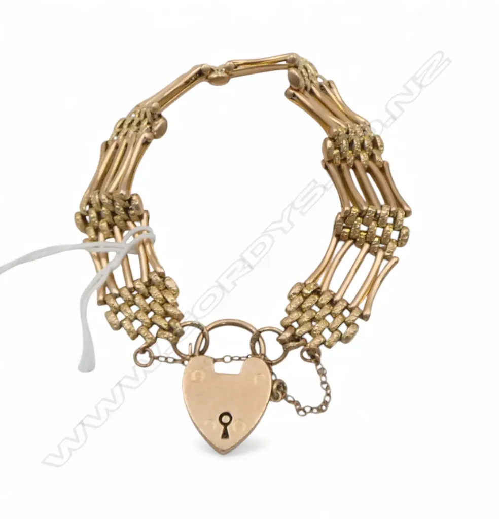 VINTAGE 9ct ROSE TWO TONE GOLD GATE LINK BRACELET heart padlock clasp. Good example. 15.5gms Image 1++