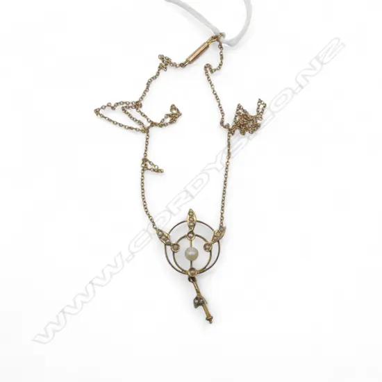 Edwardian 9ct SEED PEARL PENDANT on 9ct CHAIN 2.8gms FAULTS